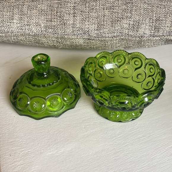 Vintage LE SMITH moon stars green glass pedestal covered candy Dish/ lid RARE - Picture 2 of 6